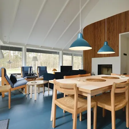 Four-bedroom Holiday In Vig